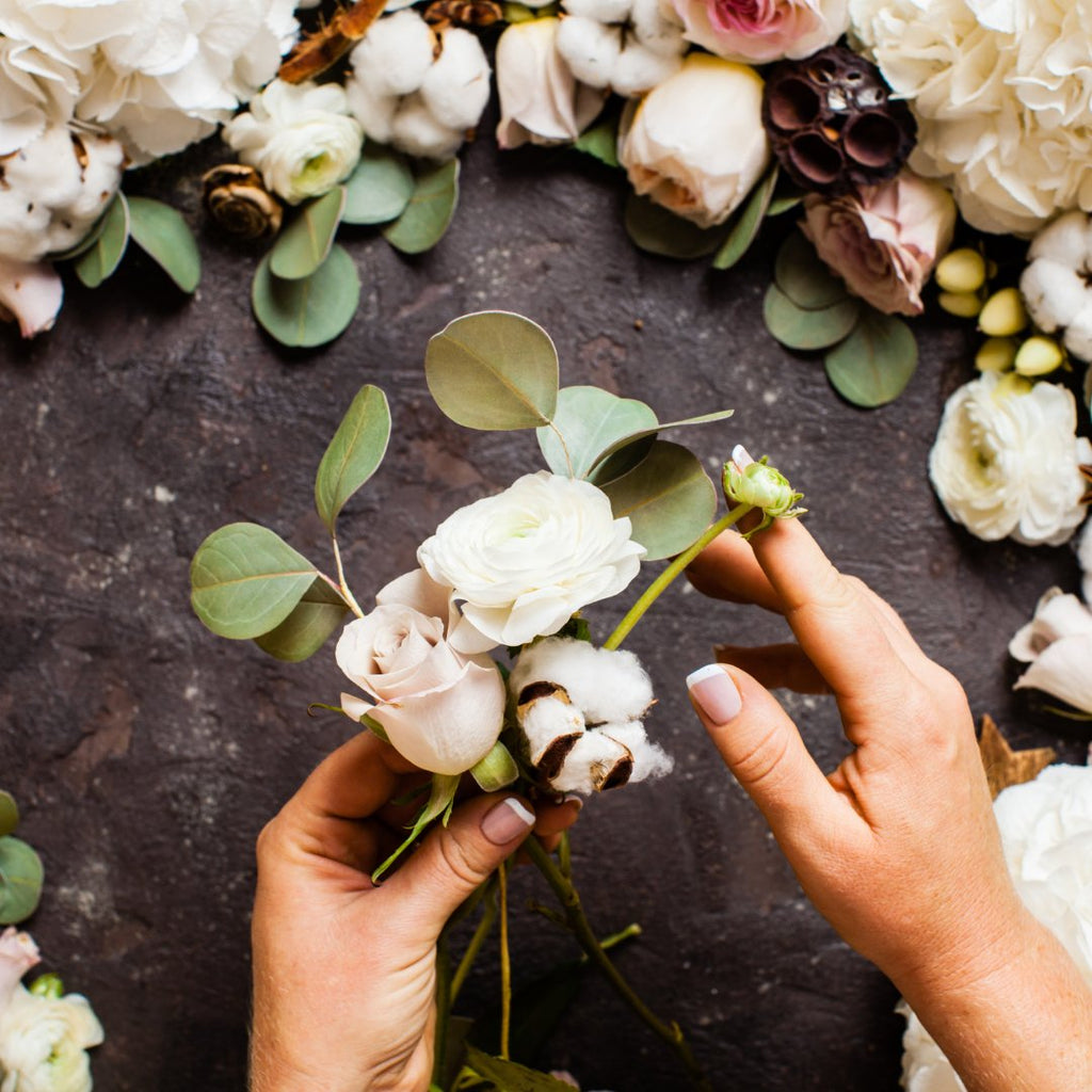 Ever Wondered How to Make a Beautiful Flower Arrangement?